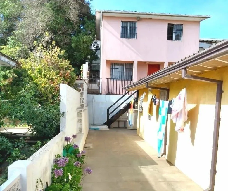 Se Vende Terreno Con 2 Casas En El Quisco