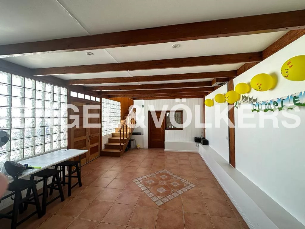 Hermosa Casa De Dos Pisos