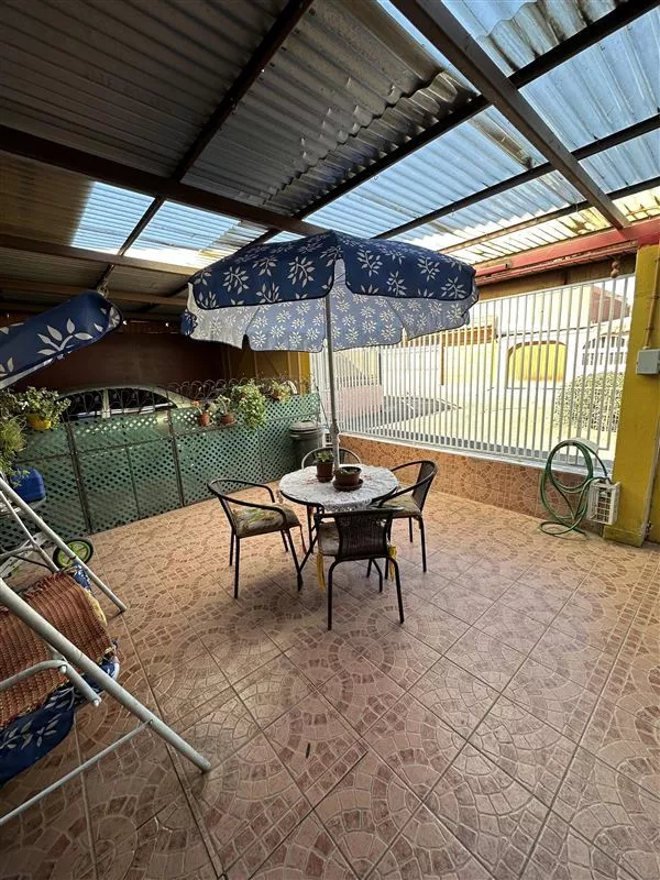 Casa En Venta Villa San Rafael, 5.800 Uf