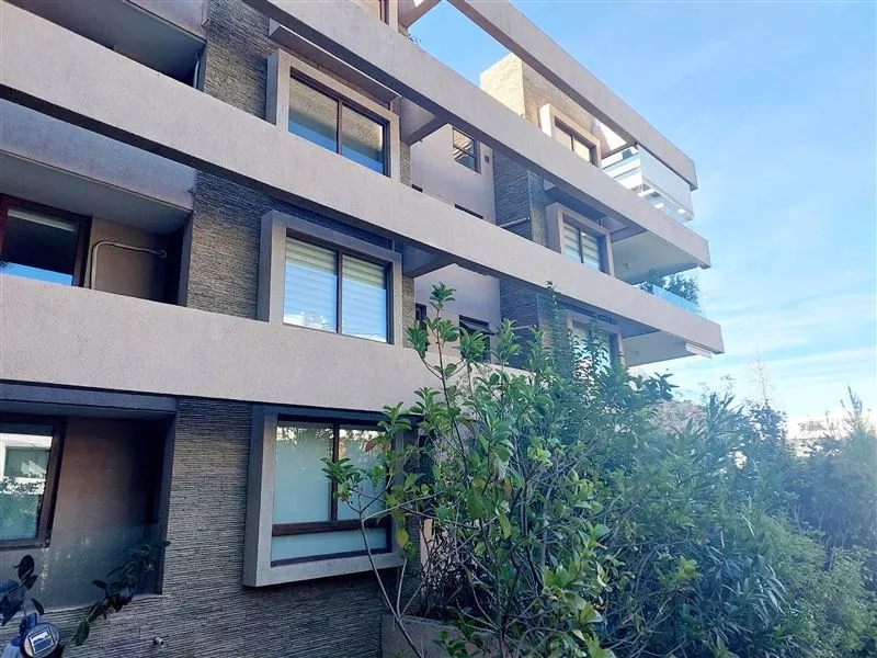 Departamento En Venta De 3 Dorm. En Lo Barnechea