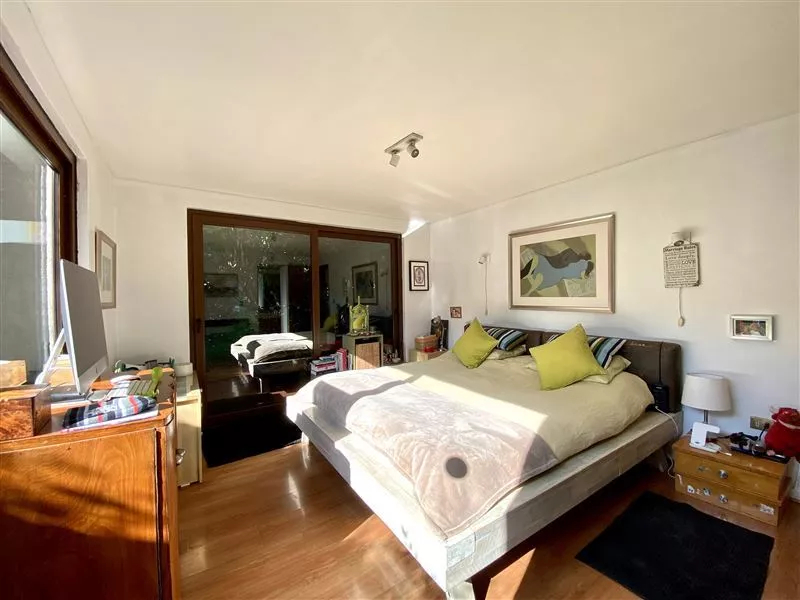 Casa En Venta De 5 Dorm. En Las Condes