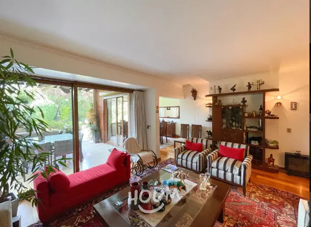Casa En Venta De 5 Dorm. En Lo Barnechea