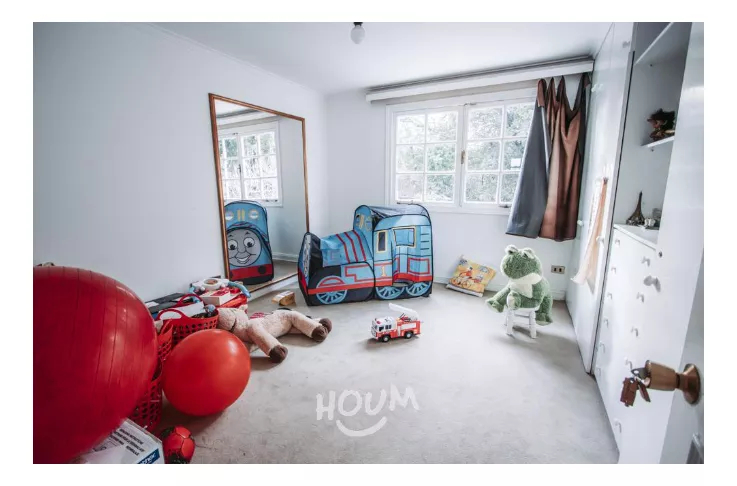 Casa En Venta De 5 Dorm. En Lo Barnechea