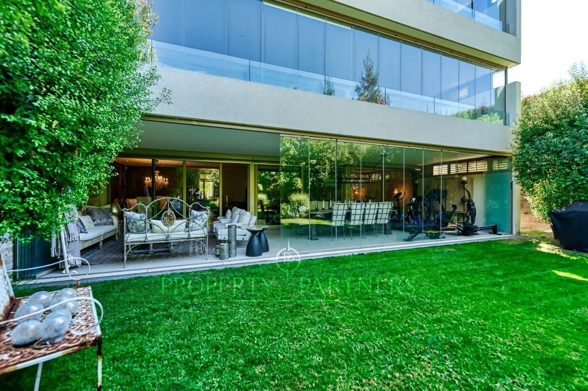 Exclusivo Departamento Con Jardín , Manquehue Ori...