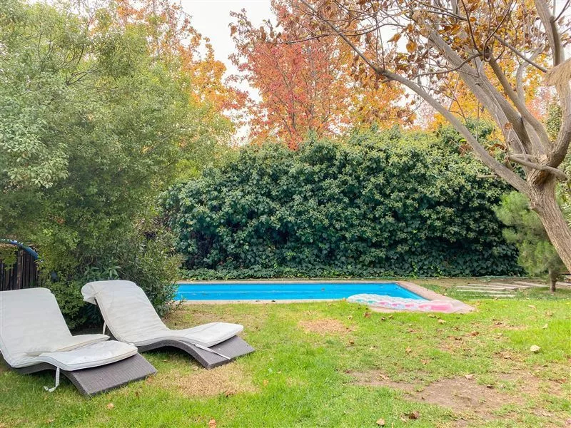 Casa Venta 4 Dormitorios, Cond En Av. El Carmen, Huechuraba