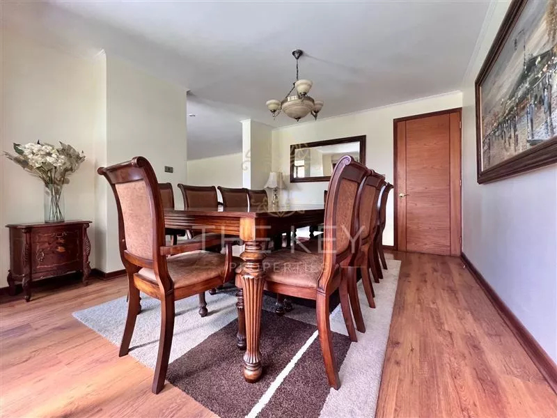 Casa En Venta De 5 Dormitorios - San Carlos De Apoquindo