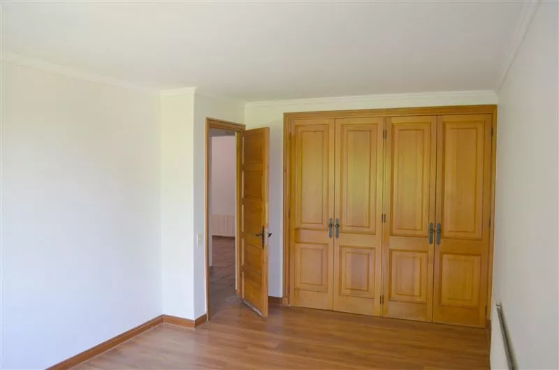 Casa En Venta Lo Barnechea De 5 Dorm. En Lo Barnechea