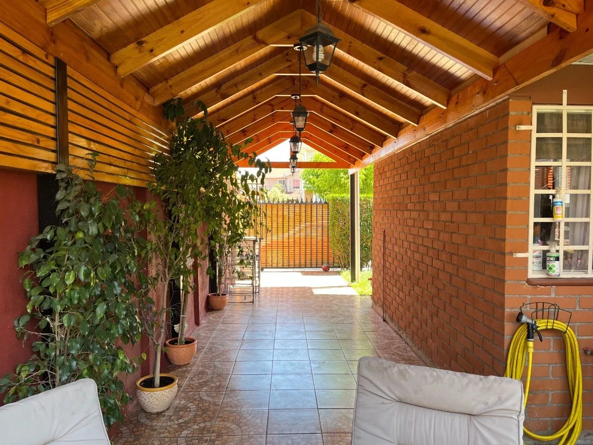 Hermosa Casa En Condominio
