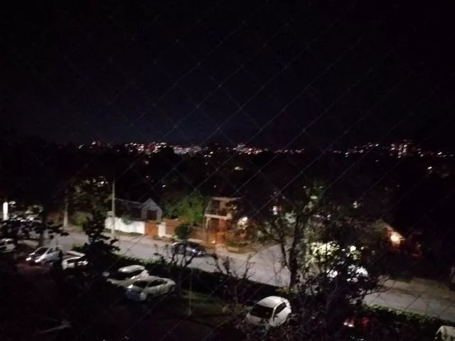 Poético Y Solido Departamento Con Vista Despejada Al Norte