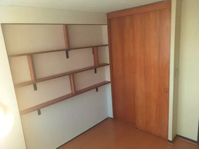 Poético Y Solido Departamento Con Vista Despejada Al Norte