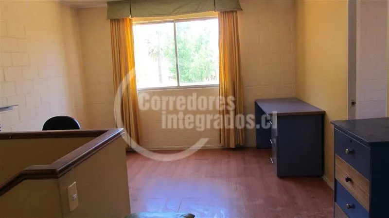 Casa En Venta De 4 Dormitorios En Puente Alto