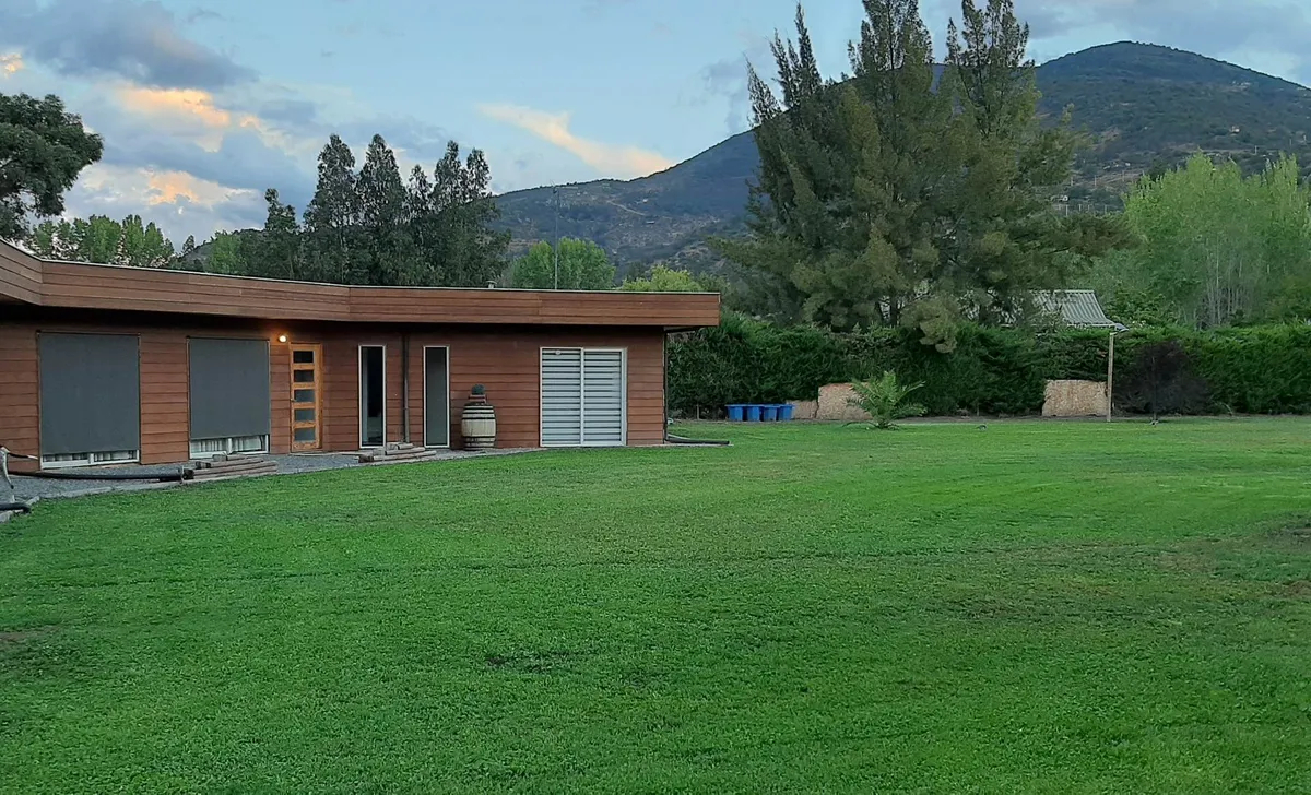 Casa Con Precioso Entorno En Condominio En Lomas Del Aguila