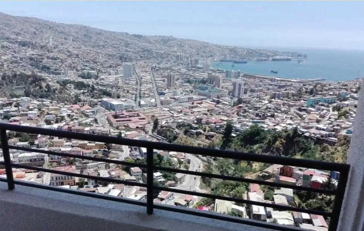 Amplias Vistas / Valparaíso