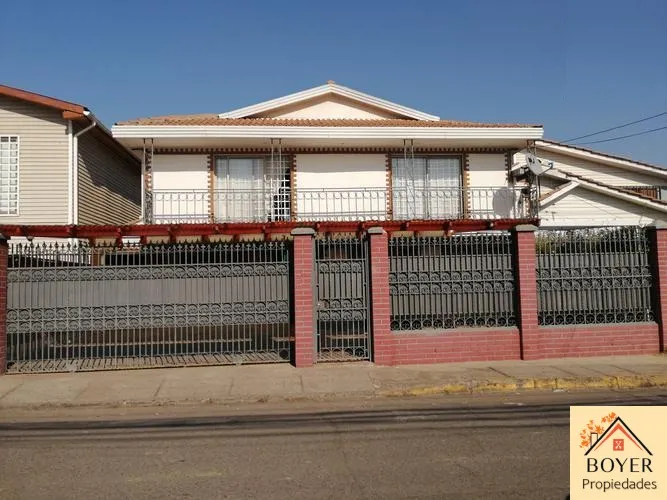 Casa En Venta De 5 Dorm. En Puente Alto