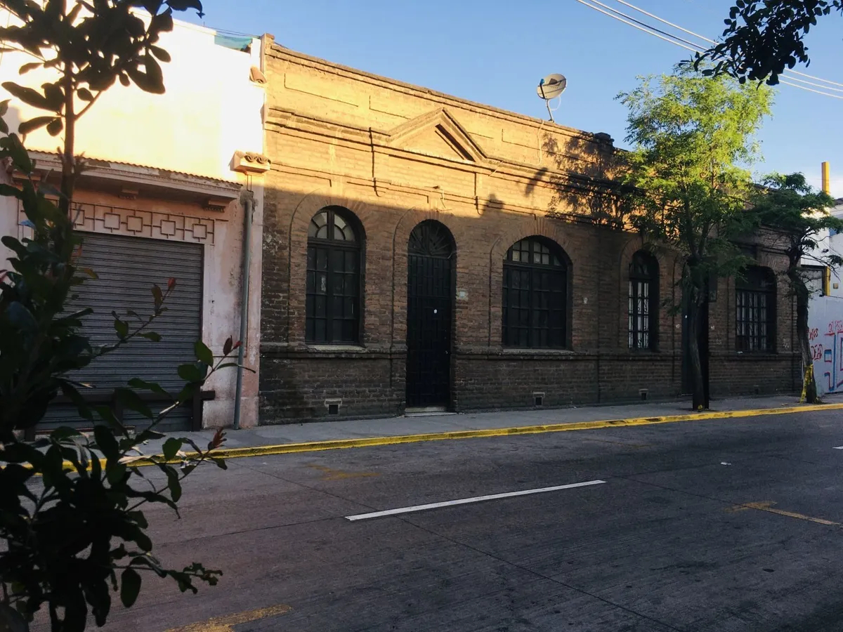 Amplia Casa En Sector Independencia, Barrio Las Telas