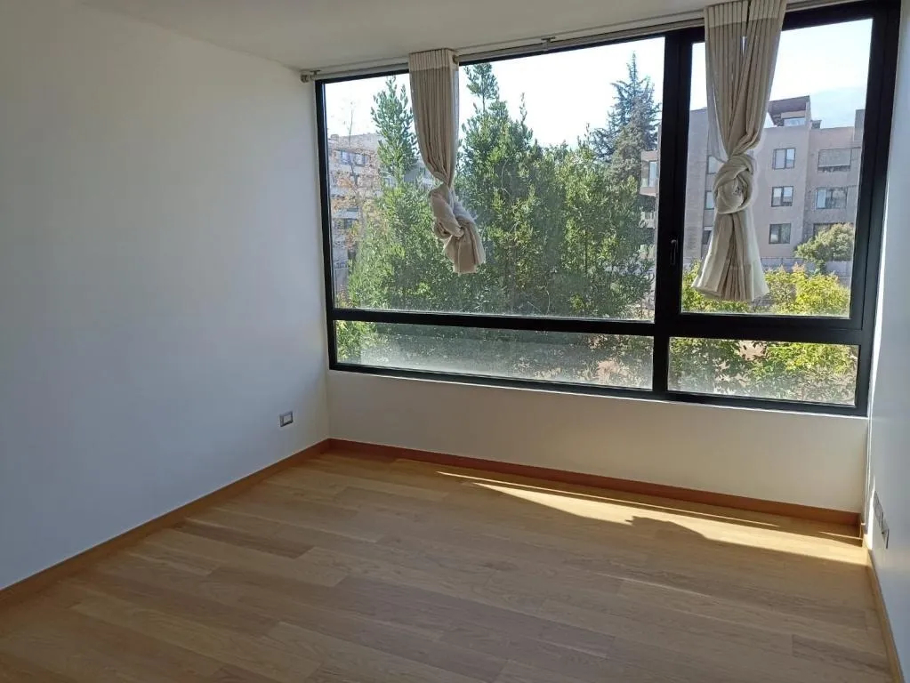 Estate at Home Avenida El Tranque 12091, Lo Barnechea, Chile, La