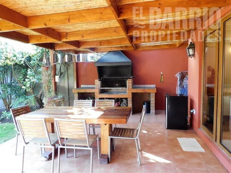 Oportunidad Precioso Casa En Chicureo, Piedra Roja.