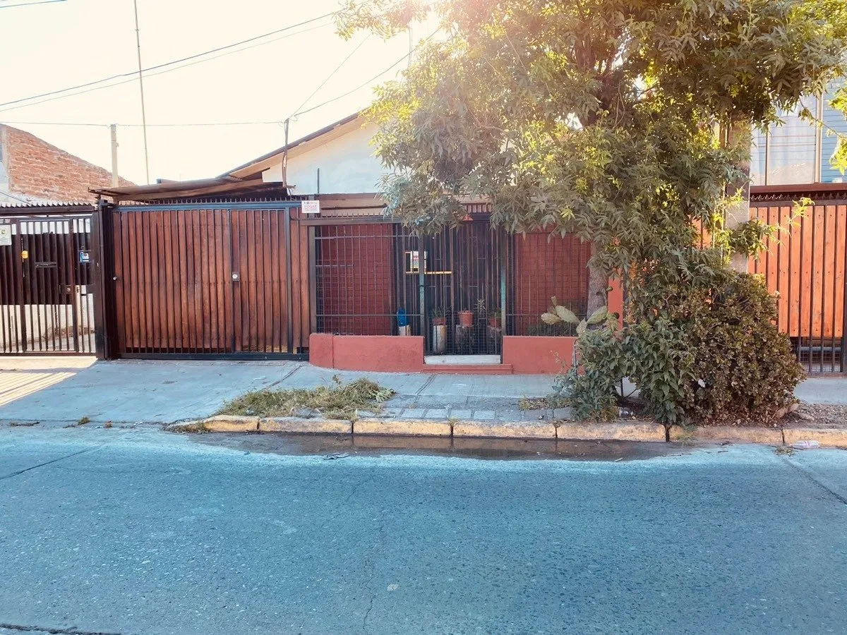 Casa Con Local Comercial (metro El Parrón), La Cisterna.