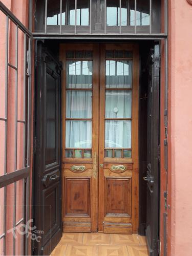 CASA CERCANA A COMERCIO BARRIO SAN ALFONSO Y MEIGS.