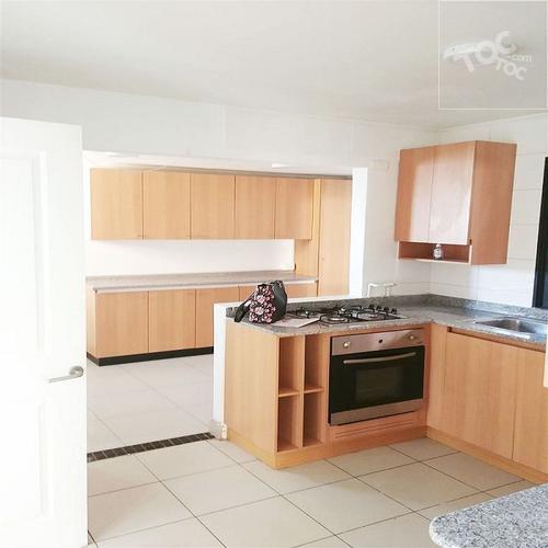 Alto Macul / Condominio Puerta Roja