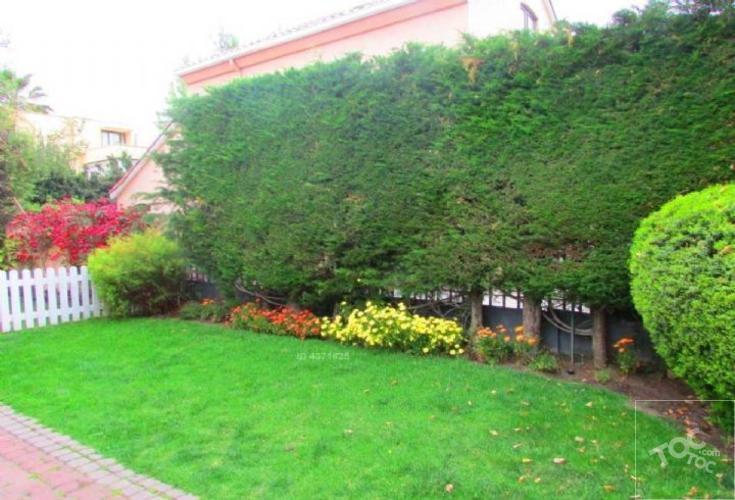EN CONDOMINIO / SAN CARLOS DE APOQUINDO