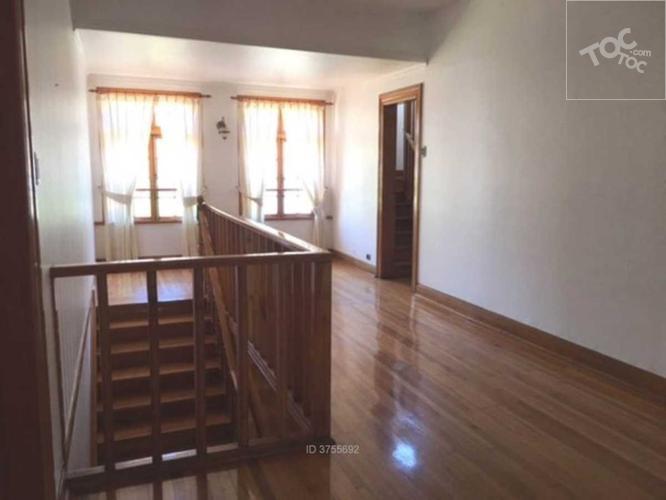 Maravillosa casona en Cerro Alegre con vista al mar, excelente estado, 6 estacionamientos