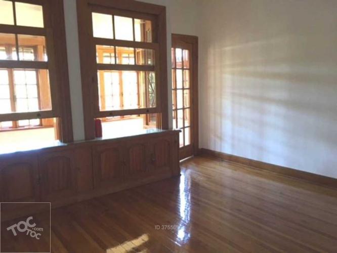 Maravillosa casona en Cerro Alegre con vista al mar, excelente estado, 6 estacionamientos