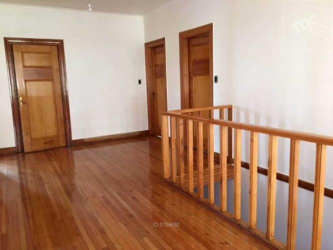 Maravillosa casona en Cerro Alegre con vista al mar, excelente estado, 6 estacionamientos