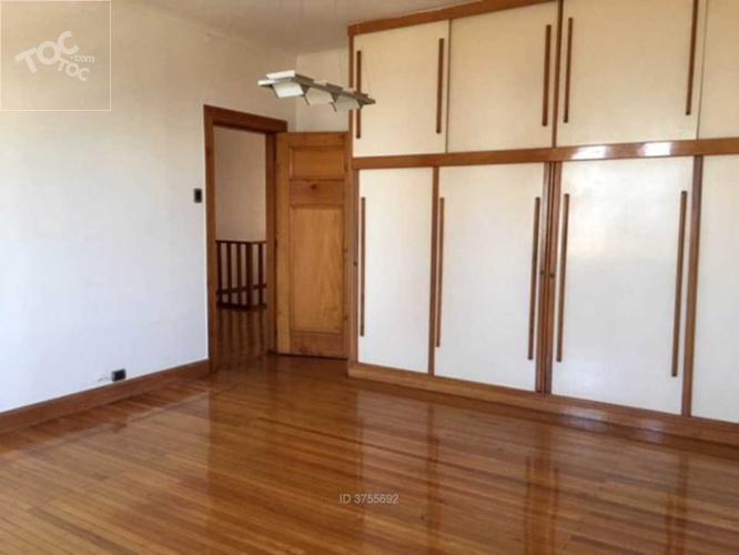 Maravillosa casona en Cerro Alegre con vista al mar, excelente estado, 6 estacionamientos