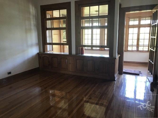 Maravillosa casona en Cerro Alegre con vista al mar, excelente estado, 6 estacionamientos