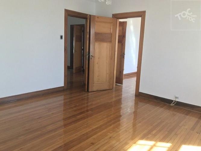 Maravillosa casona en Cerro Alegre con vista al mar, excelente estado, 6 estacionamientos