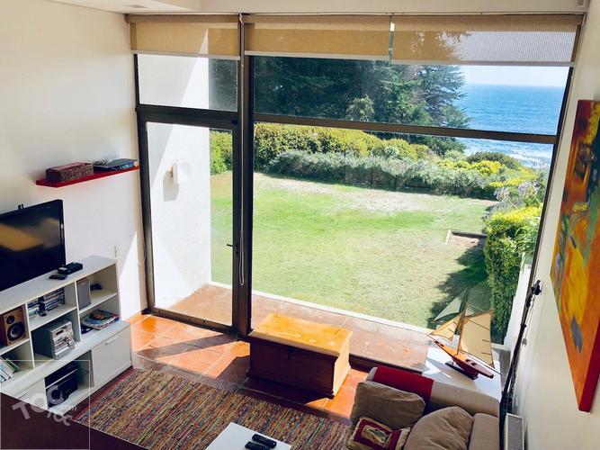 Exquisita, privada y sólida casa en Cachagua