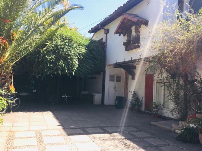CASONA FRENTE A FACTORIA ITALIA /POTENCIAL PROYECTO TOWNHOUSE