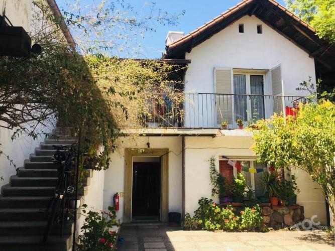 CASONA FRENTE A FACTORIA ITALIA /POTENCIAL PROYECTO TOWNHOUSE