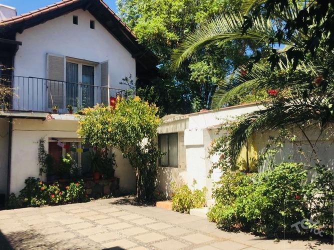 CASONA FRENTE A FACTORIA ITALIA /POTENCIAL PROYECTO TOWNHOUSE