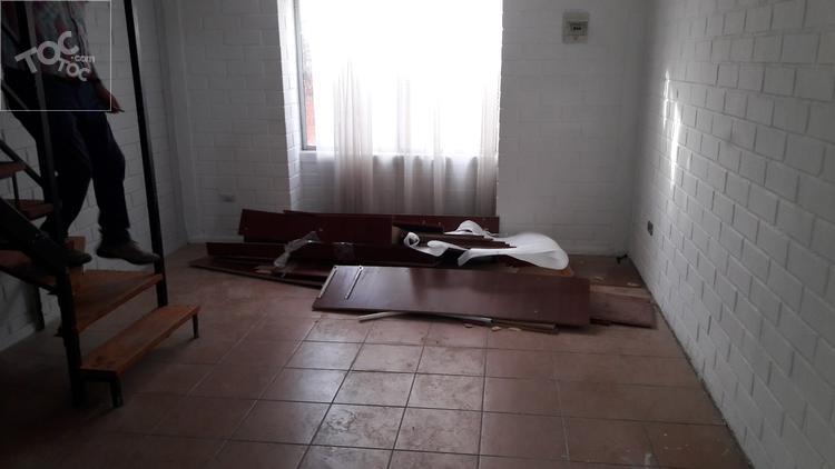 Casa 2 dorm. Sector Nocedal esquina Pedro Duarte, Puente Alto.