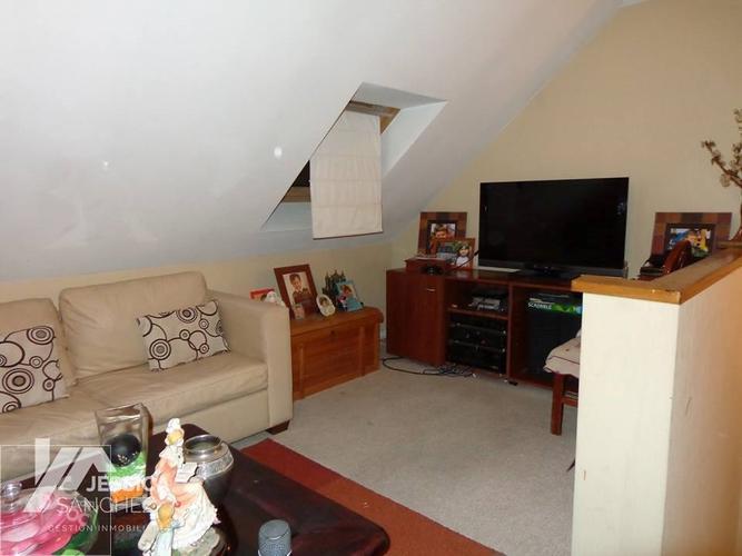 Se vende hermosa y amplia casa de 3 pisos en Jardín Alto, La Florida.