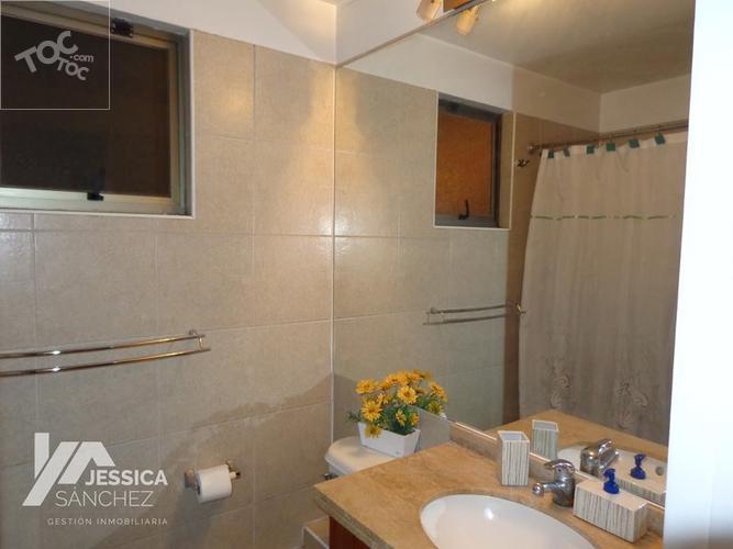 Se vende hermosa y amplia casa de 3 pisos en Jardín Alto, La Florida.