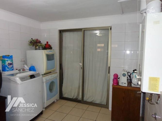 Se vende hermosa y amplia casa de 3 pisos en Jardín Alto, La Florida.