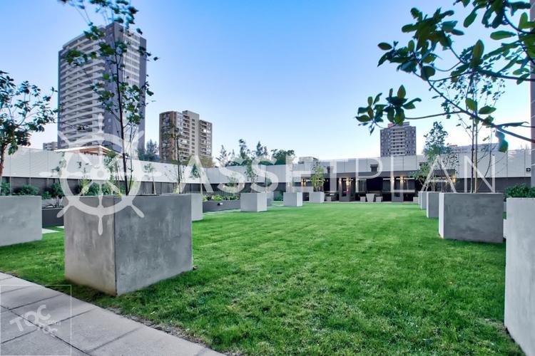 Cuarta Avenida 1350 (+ Estacionamiento /+ Bodega), Condominio Conquista Cuarta Avenida