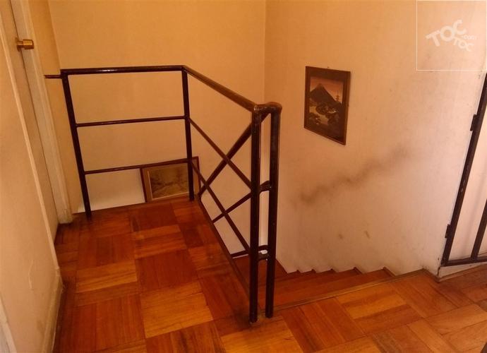 Diego de Almagro / Metro Príncipe de Gales / Colegios Grange, de la Salle y Teresiano