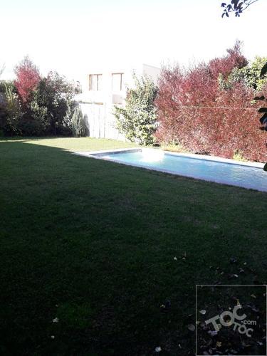 Colina, Chicureo, Av. Chamiseros - Camino Las Pataguas, casa cuatro dormitorios, tres baños. Se Vende