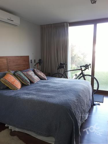 Colina, Chicureo, Av. Chamiseros - Camino Las Pataguas, casa cuatro dormitorios, tres baños. Se Vende
