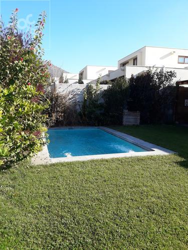 Colina, Chicureo, Av. Chamiseros - Camino Las Pataguas, casa cuatro dormitorios, tres baños. Se Vende