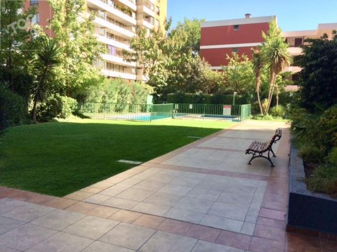 Cercano a Barrio Italia, ÑUÑOA: Dueña directa vende,