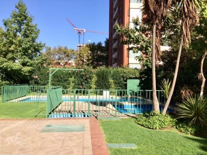 Cercano a Barrio Italia, ÑUÑOA: Dueña directa vende,