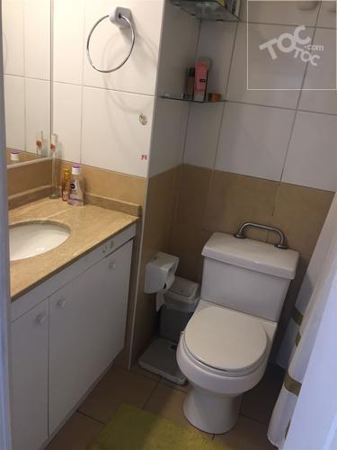 Cercano a Barrio Italia, ÑUÑOA: Dueña directa vende,