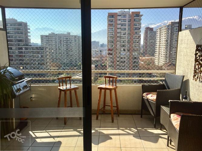 Cercano a Barrio Italia, ÑUÑOA: Dueña directa vende,