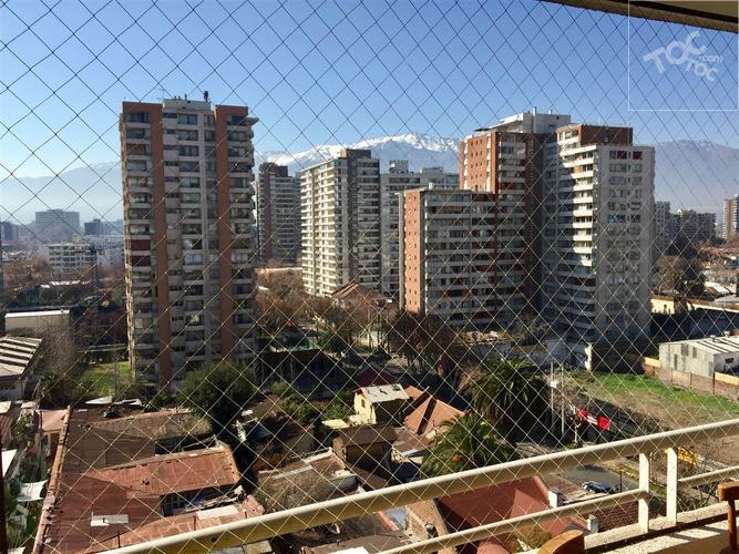 Cercano a Barrio Italia, ÑUÑOA: Dueña directa vende,