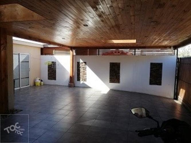 AMPLIA Y ACOGEDORA CASA UBICADA EN EL SECTOR VALLE LO CAMPINO